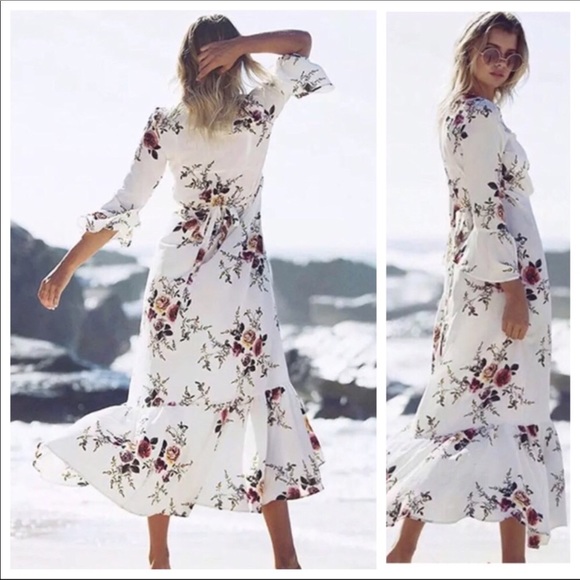 ☀️Sale☀️Corrina Bell Sleeve Wrap Dress - Picture 3 of 3